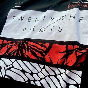 Twenty one pilots blurryface era shirt L